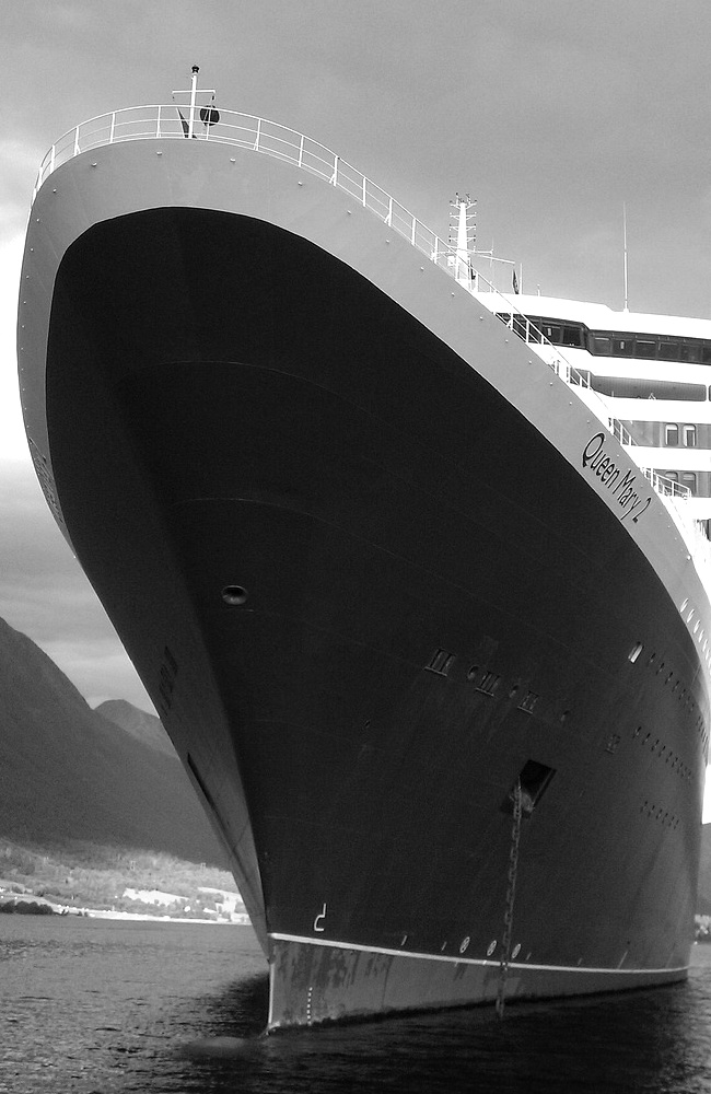 queen-merry-1626070_1280